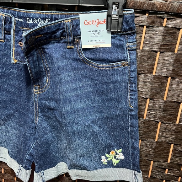 Cat & Jack Girls' Embroidered Midi Jean Shorts -size 10 to 12 Plus | #957 - Picture 5 of 8